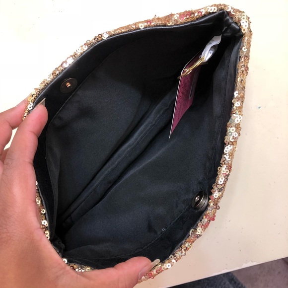 Victoria Secret - Picture 4 of 4